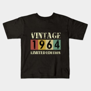 Funny Vintage 59 Birthday Decorations Men 59th Day 1964 Birthday man and women Kids T-Shirt